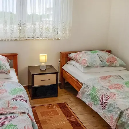 Apartment In Starigrad With Kitchen